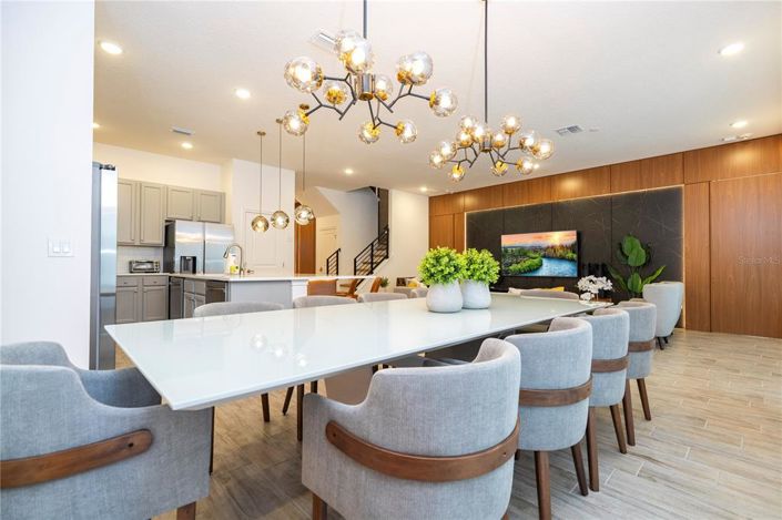 Image No.24-9 Bed Property for sale