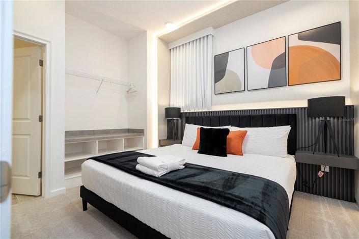 Image No.28-9 Bed Property for sale