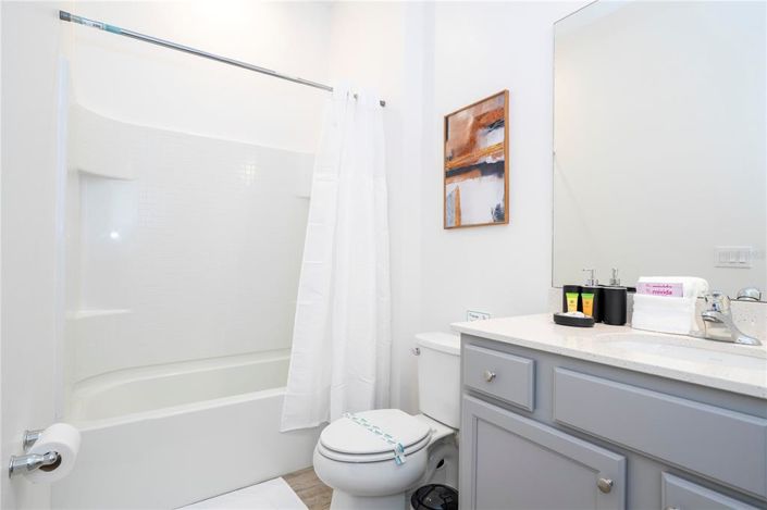 Image No.31-9 Bed Property for sale