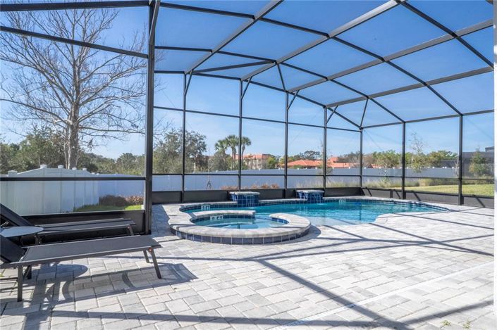 Image No.40-9 Bed Property for sale