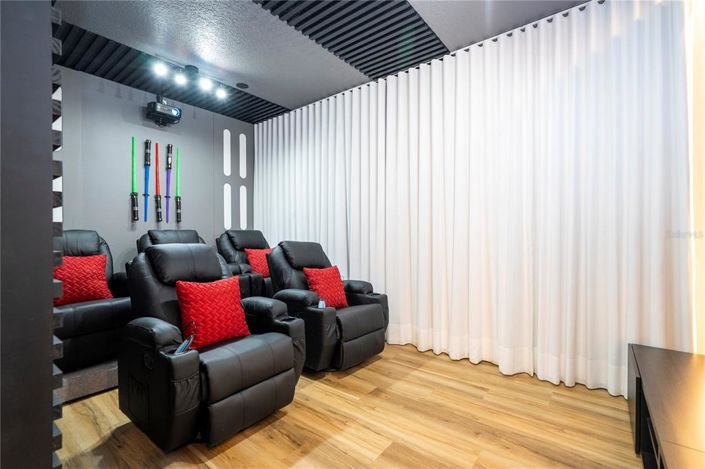 Image No.51-9 Bed Property for sale