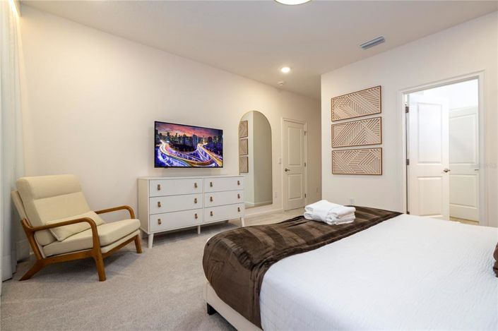 Image No.56-9 Bed Property for sale