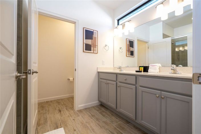 Image No.57-9 Bed Property for sale