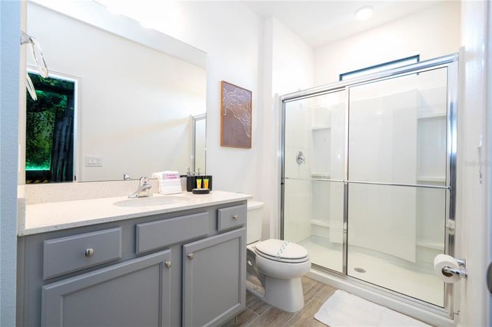 Image No.64-9 Bed Property for sale