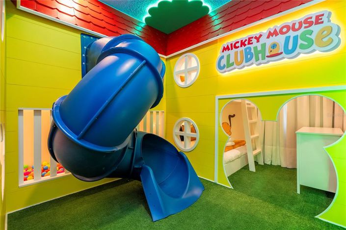 Image No.66-9 Bed Property for sale