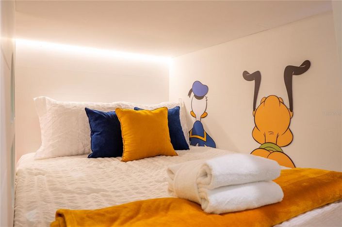 Image No.67-9 Bed Property for sale