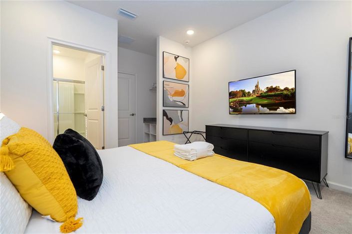 Image No.81-9 Bed Property for sale