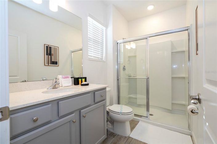 Image No.82-9 Bed Property for sale