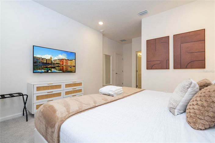 Image No.86-9 Bed Property for sale