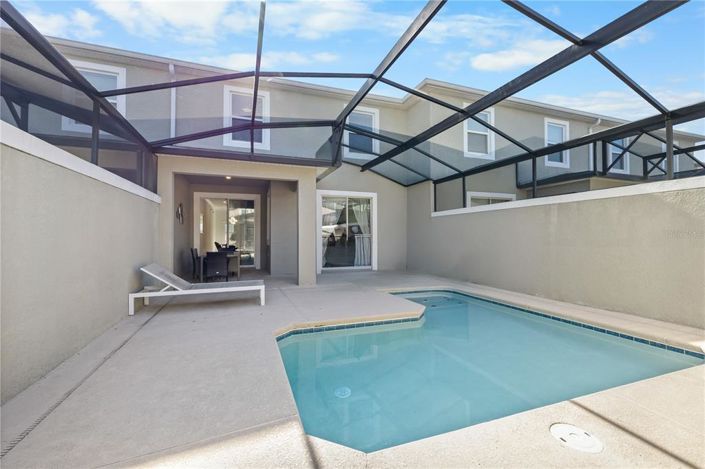 Image No.24-4 Bed Townhouse for sale