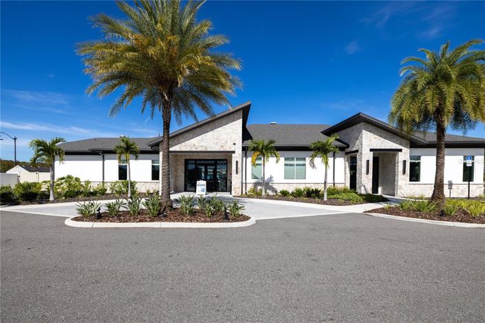 Image No.30-4 Bed Townhouse for sale