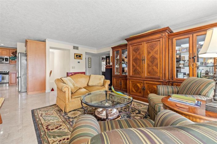 Image No.11-3 Bed Property for sale