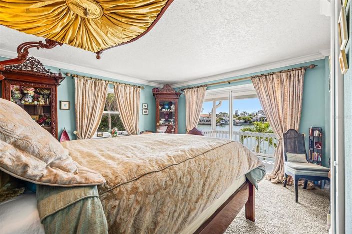 Image No.20-3 Bed Property for sale