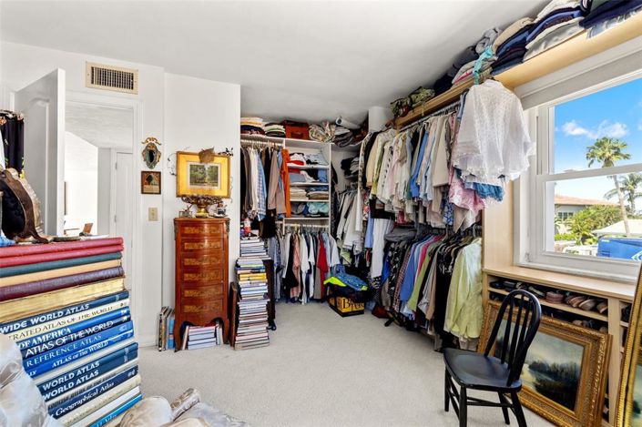 Image No.30-3 Bed Property for sale