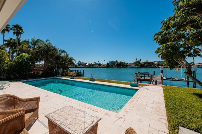 Image No.23-3 Bed Property for sale