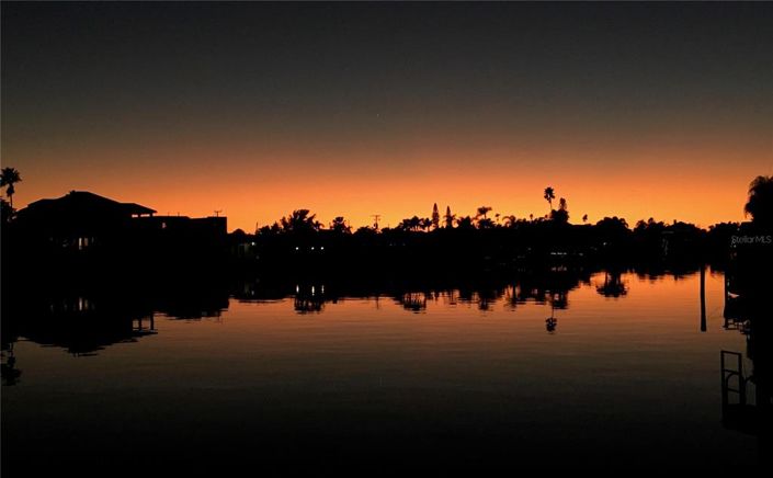 Image No.26-3 Bed Property for sale