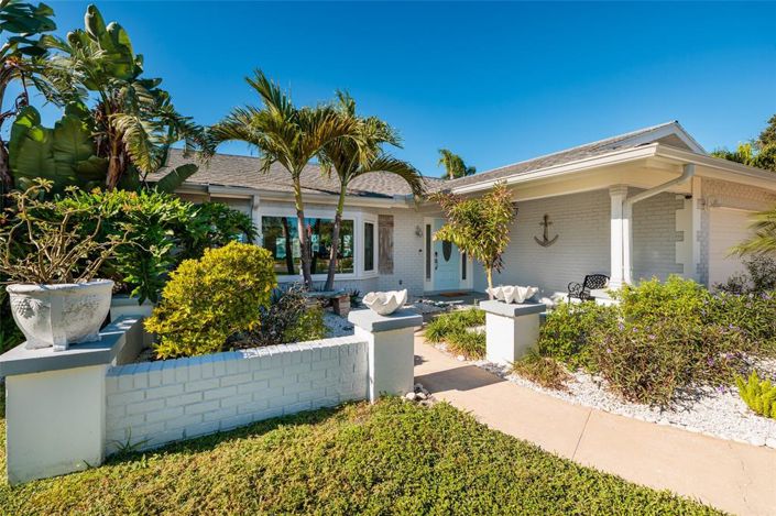 Image No.33-3 Bed Property for sale