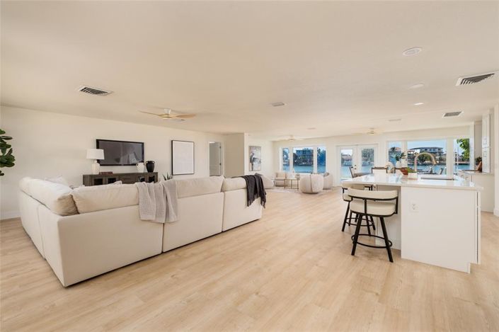 Image No.37-3 Bed Property for sale