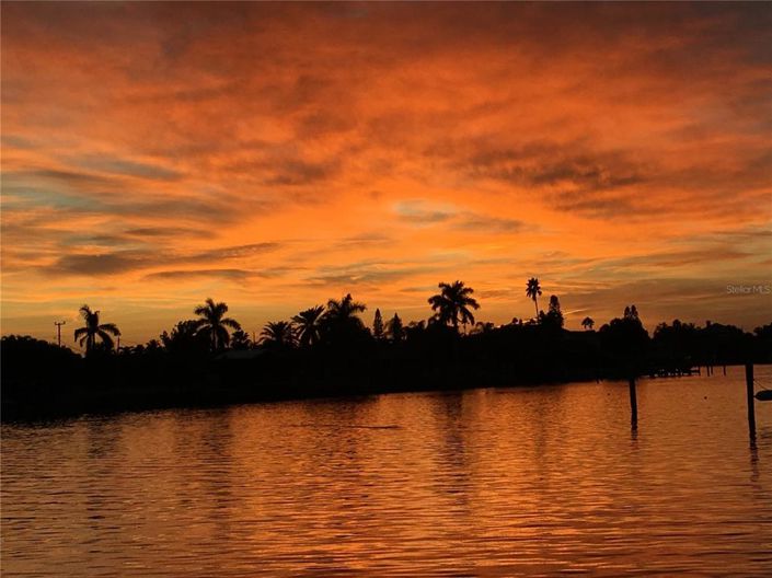 Image No.38-3 Bed Property for sale