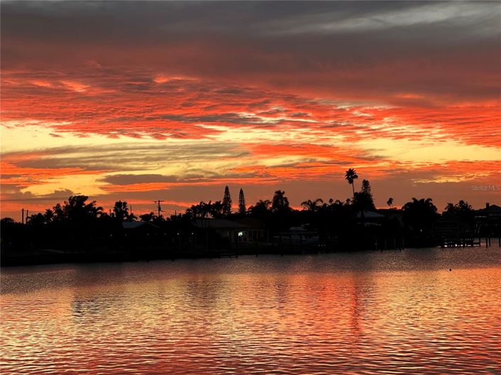 Image No.4-3 Bed Property for sale