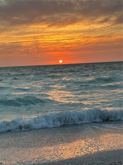 Image No.43-3 Bed Property for sale