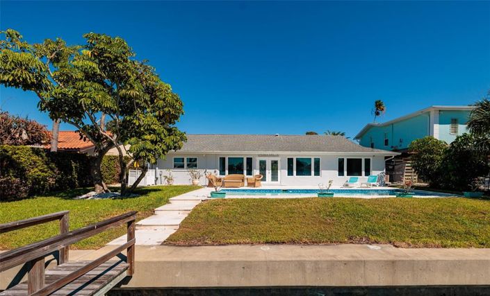 Image No.48-3 Bed Property for sale