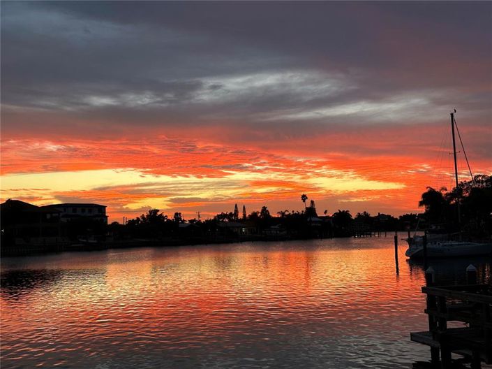 Image No.50-3 Bed Property for sale