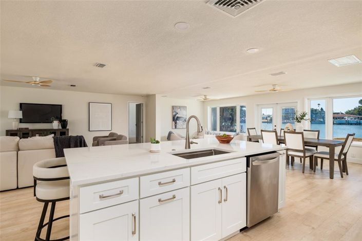 Image No.8-3 Bed Property for sale