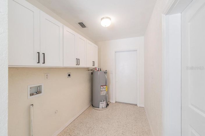 Image No.20-3 Bed Property for sale