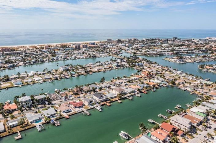 Image No.27-3 Bed Property for sale