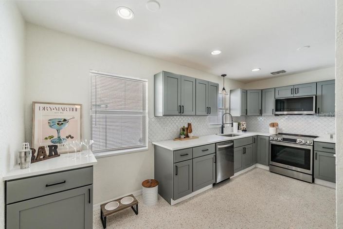 Image No.3-3 Bed Property for sale