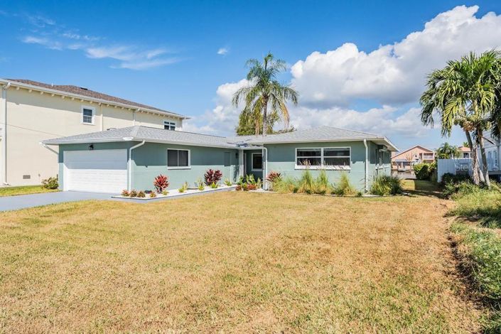 Image No.37-3 Bed Property for sale