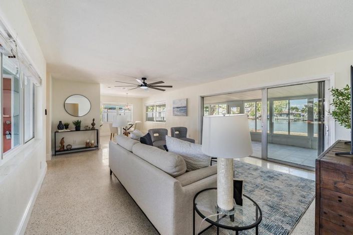 Image No.4-Propriété de 3 chambres à vendre à Treasure Island