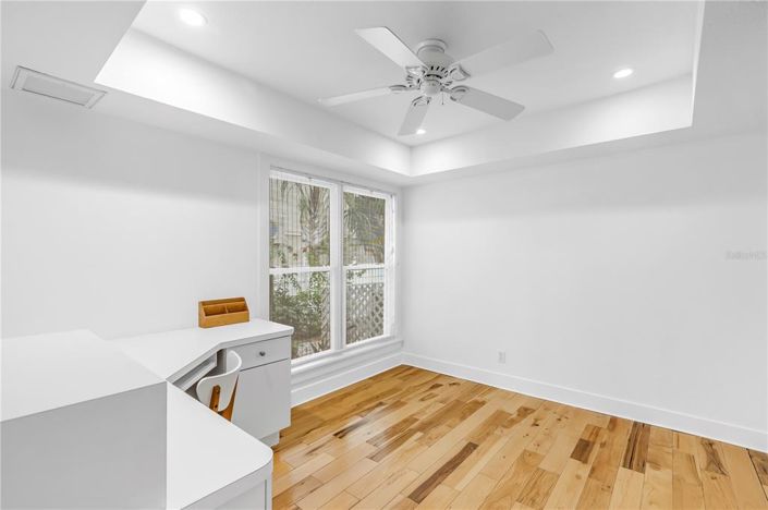 Image No.21-3 Bed Property for sale