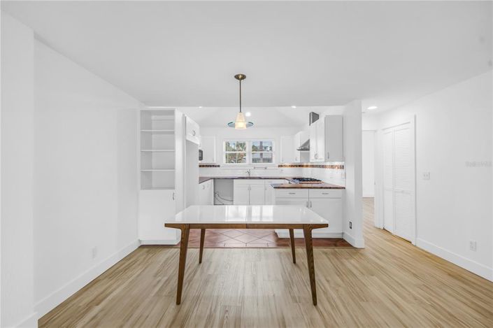 Image No.9-3 Bed Property for sale