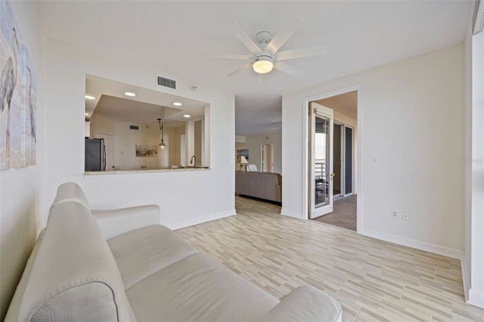 Image No.12-2 Bed Property for sale