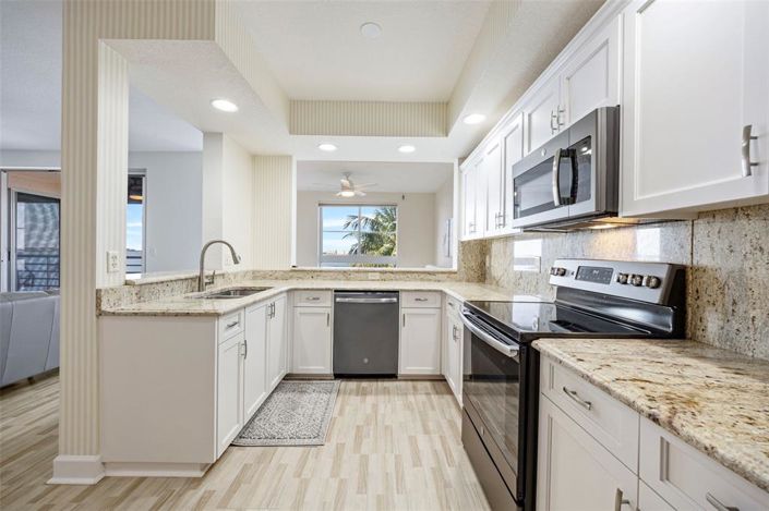 Image No.13-2 Bed Property for sale