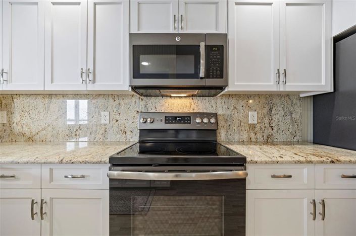 Image No.14-2 Bed Property for sale