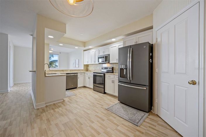 Image No.17-2 Bed Property for sale