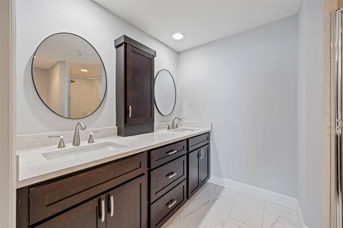 Image No.24-2 Bed Property for sale