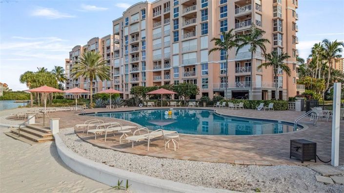 Image No.53-2 Bed Property for sale