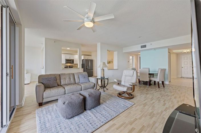 Image No.8-2 Bed Property for sale