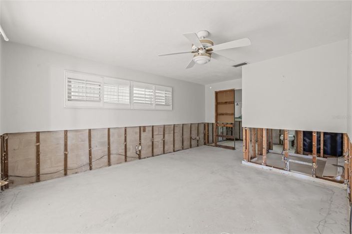 Image No.14-3 Bed Property for sale