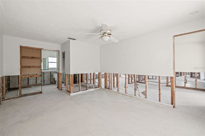 Image No.16-3 Bed Property for sale