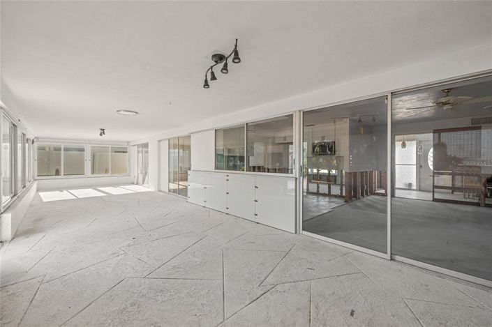 Image No.29-3 Bed Property for sale