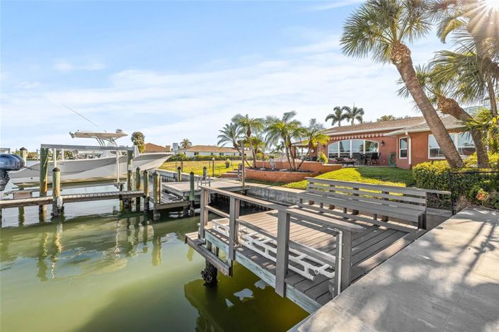 Image No.32-3 Bed Property for sale