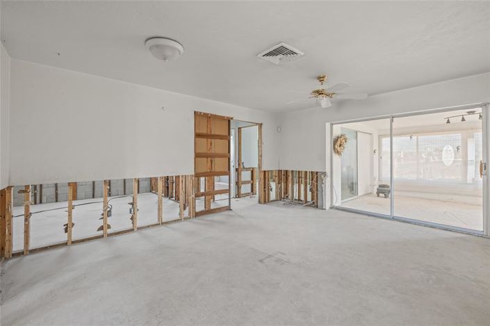 Image No.8-3 Bed Property for sale