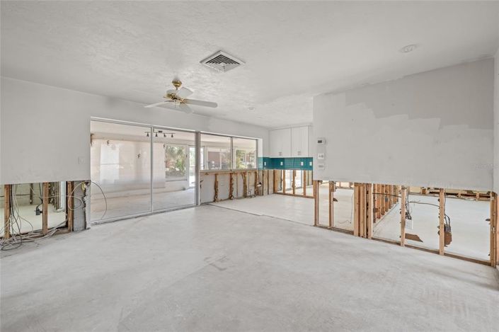 Image No.9-3 Bed Property for sale