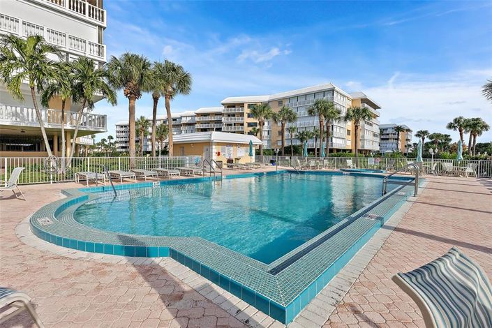 Image No.35-2 Bed Property for sale