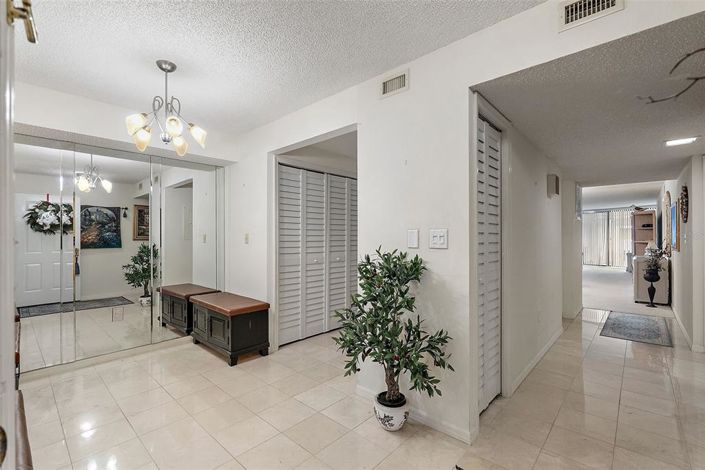 Image No.4-2 Bed Property for sale